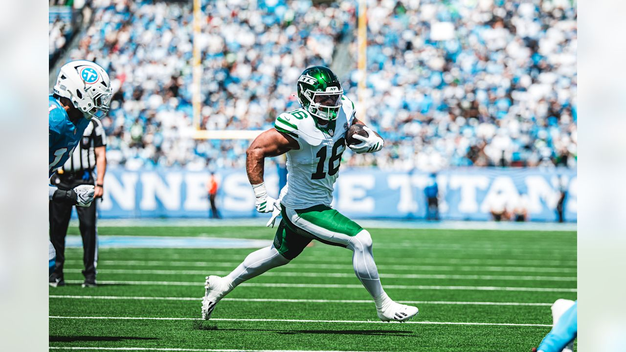 The Aaron Glenn Era Stars With a Statement